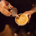 Cómo hacer latte art en casa: guía paso a paso